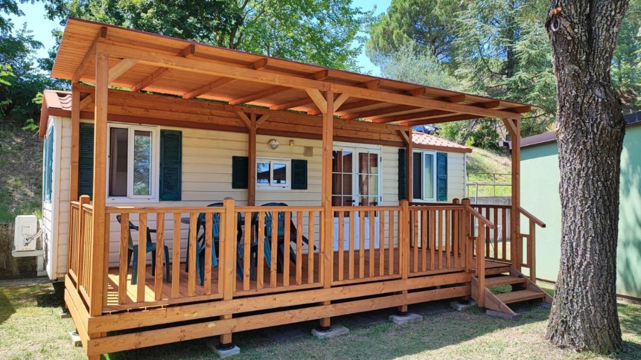 Camping Village Il Poggetto Troghi المظهر الخارجي الصورة