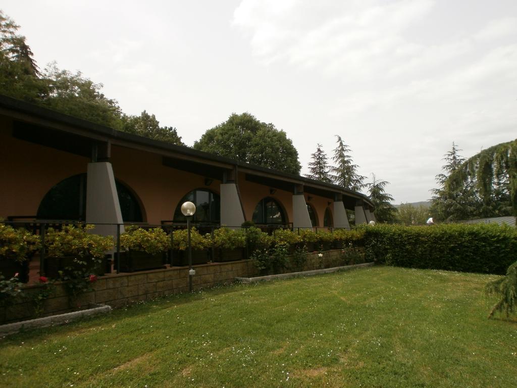 Camping Village Il Poggetto Troghi المظهر الخارجي الصورة