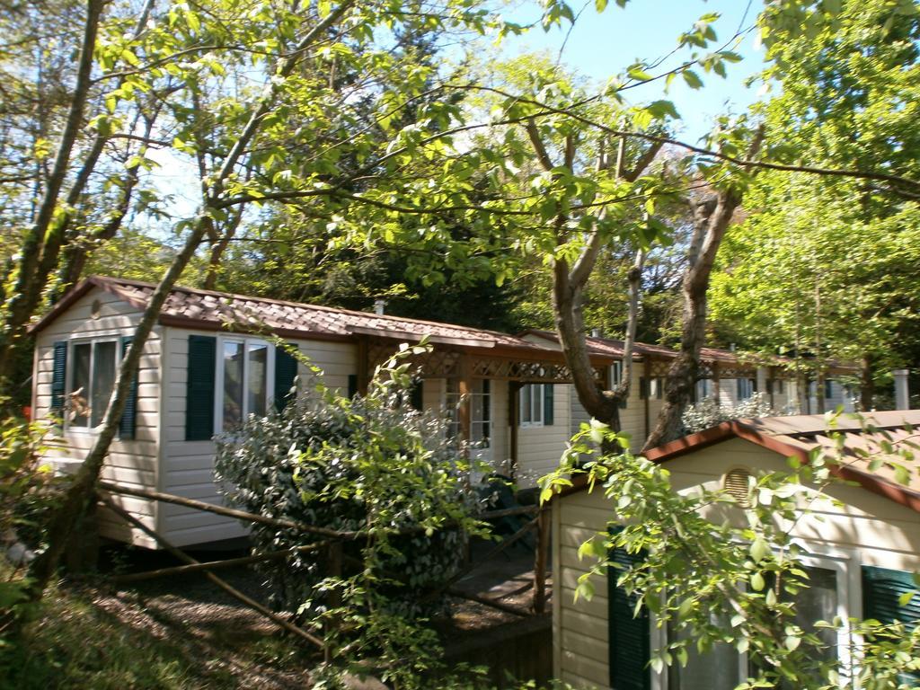 Camping Village Il Poggetto Troghi المظهر الخارجي الصورة