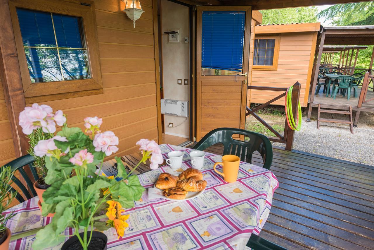 Camping Village Il Poggetto Troghi المظهر الخارجي الصورة