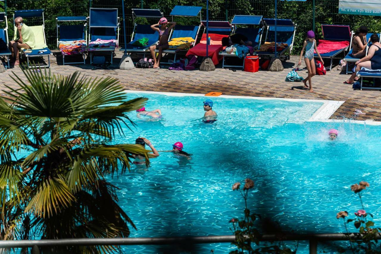 Camping Village Il Poggetto Troghi المظهر الخارجي الصورة